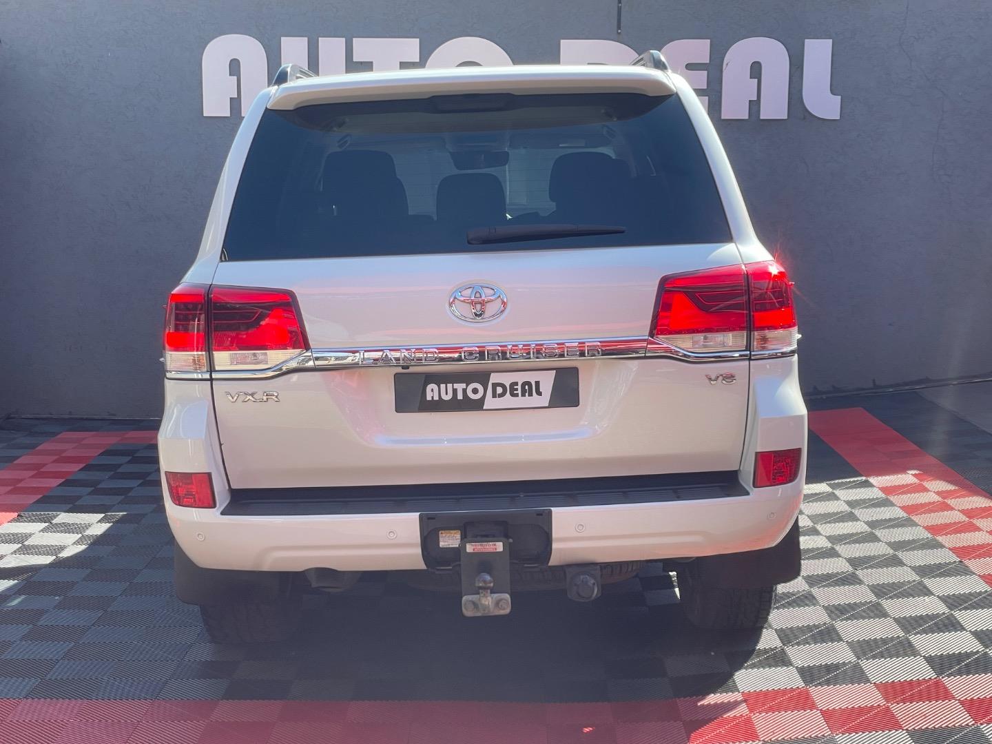 Toyota Land Cruiser 200 4.5D-4D V8 VX-R Auto Deal Boksburg