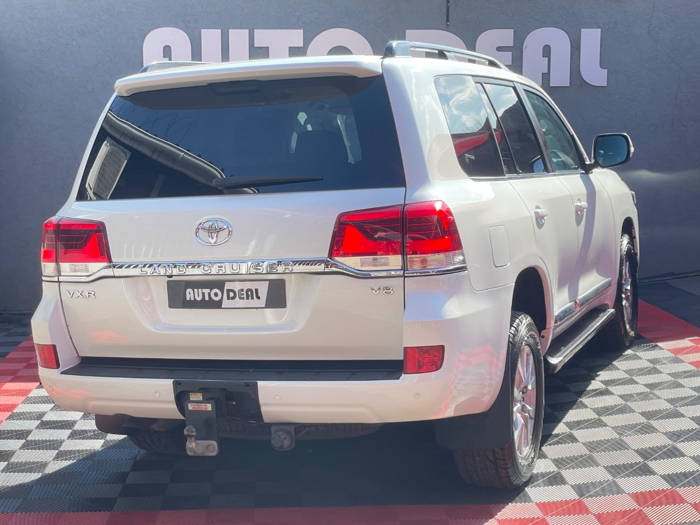 Toyota Land Cruiser 200 4.5D-4D V8 VX-R Auto Deal Boksburg