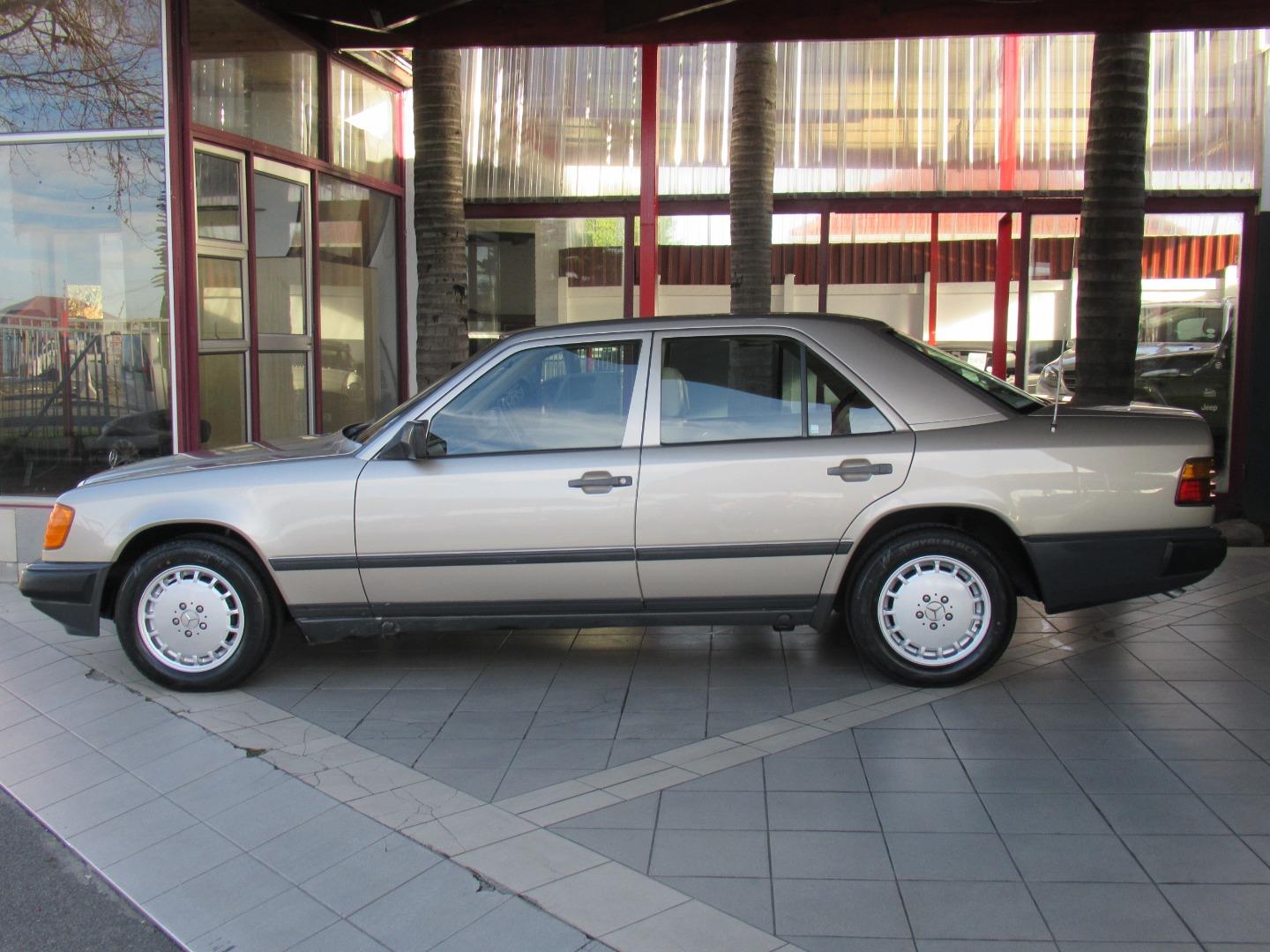 1989 Mercedes-Benz E-Class 230E Auto for sale