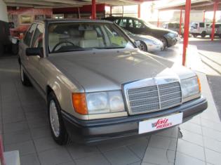 1989 Mercedes-Benz E-Class 230E Auto for sale