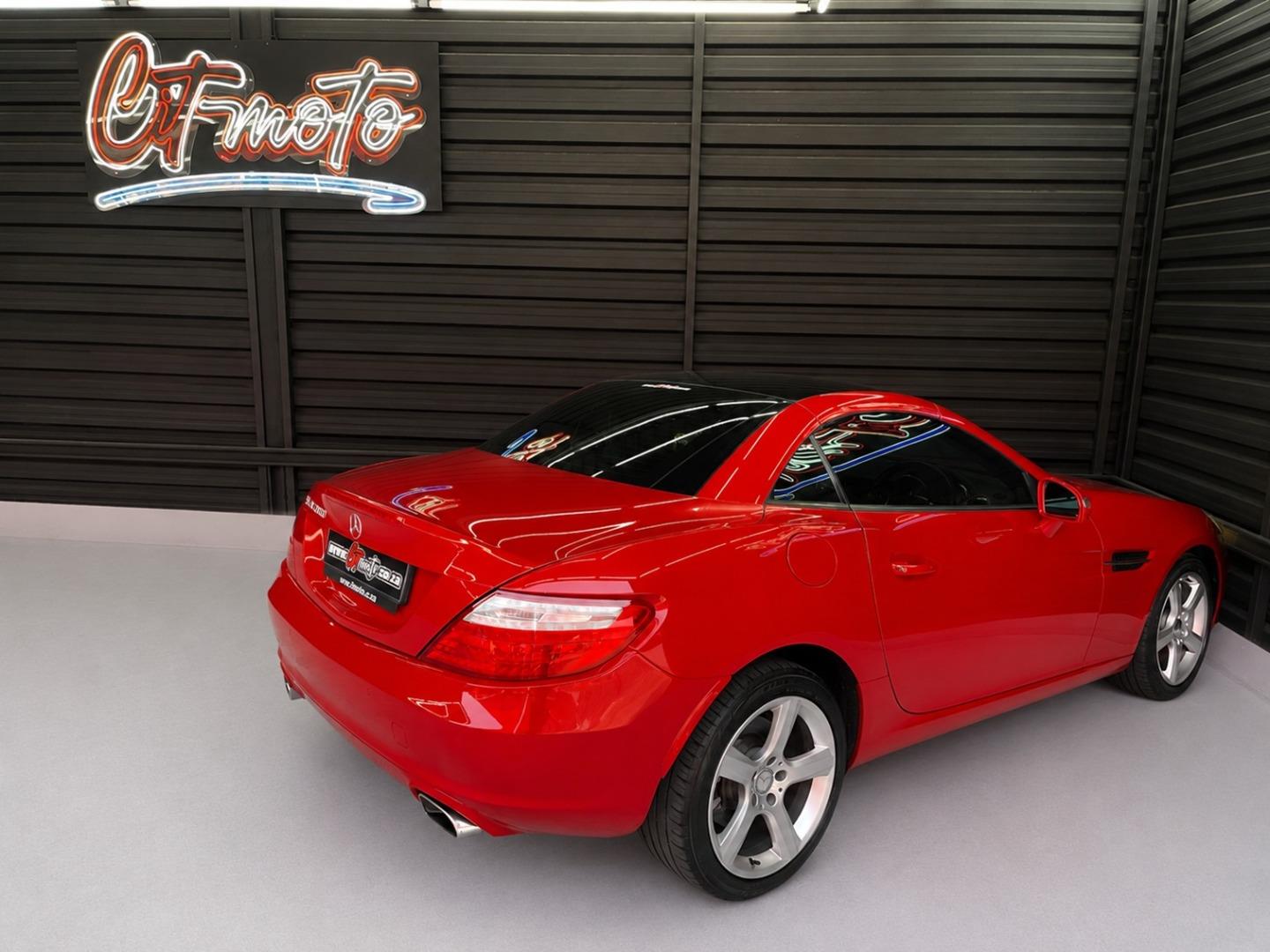 Mercedes-Benz SLK SLK200 Auto CITMoto
