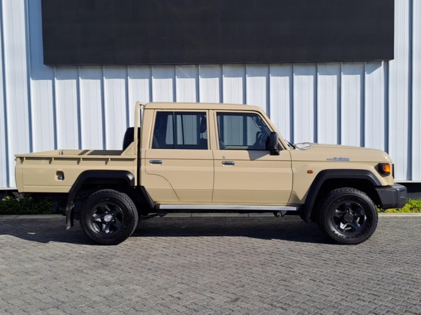 Toyota Land Cruiser 79 2.8GD-6 Double Cab Rola Toyota Somerset West Used