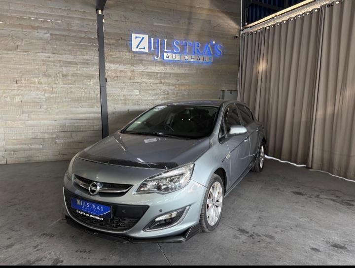 Opel Astra Hatch 1.4 Turbo Enjoy Zijlstras Autohaus