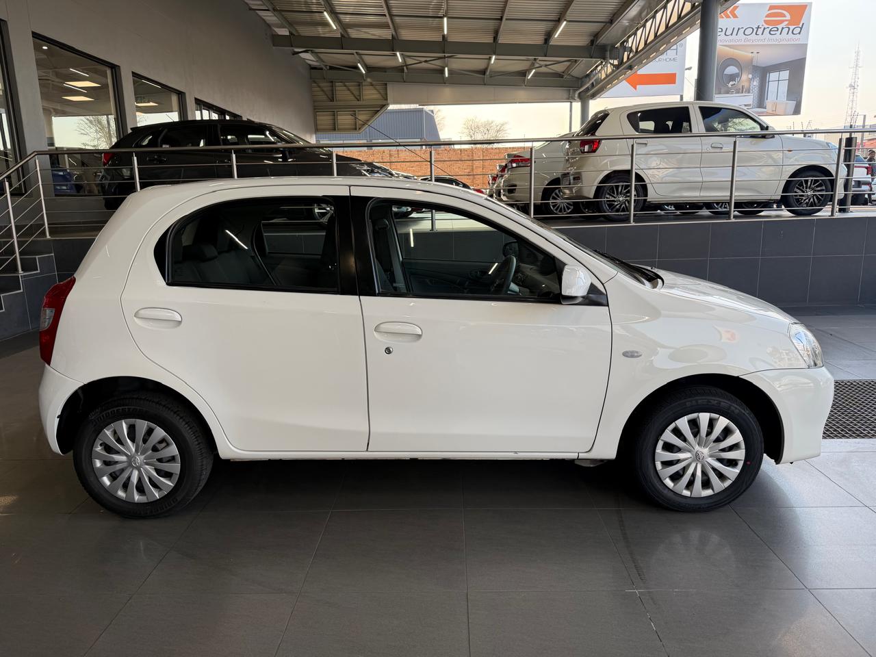 Toyota Etios Hatch 1.5 Xi Suzuki Edenvale