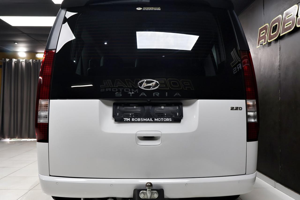 Hyundai Staria 2.2D Executive 9-seater Robsmail Motors CC