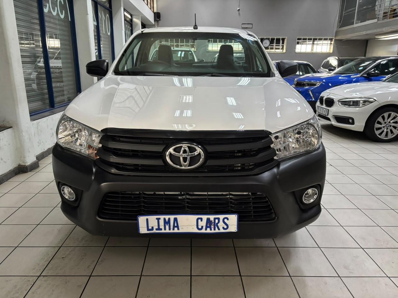 Toyota Hilux 2.0 VVTi Lima Cars