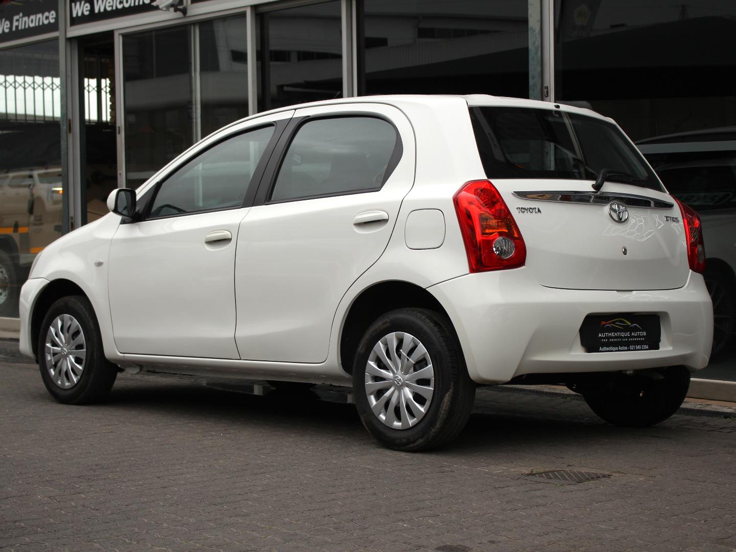Toyota Etios Hatch 1.5 Xs Authentique Autos