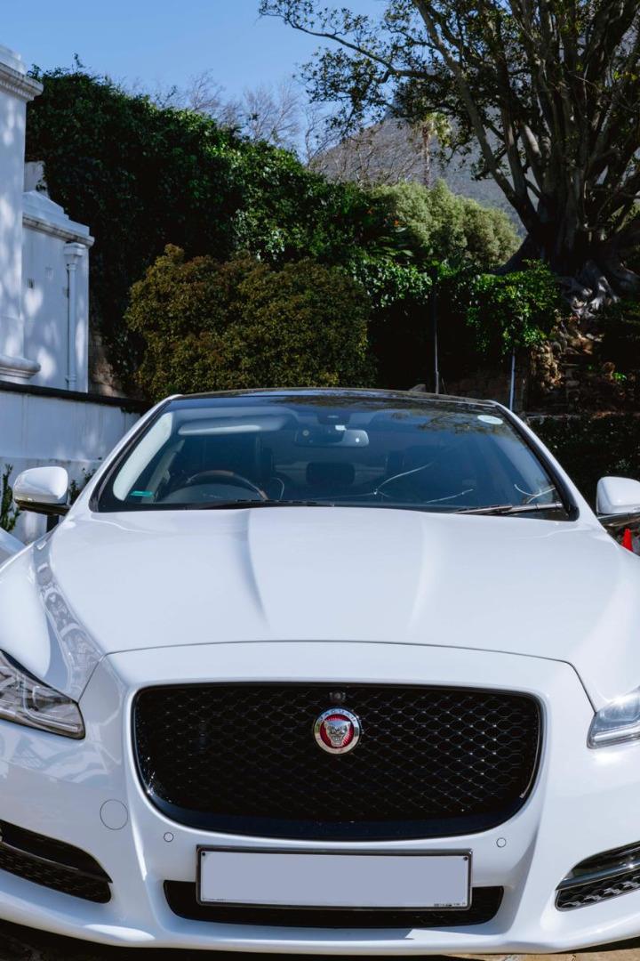 Jaguar XJ 3.0D Premium Luxury Laude Classic Cars
