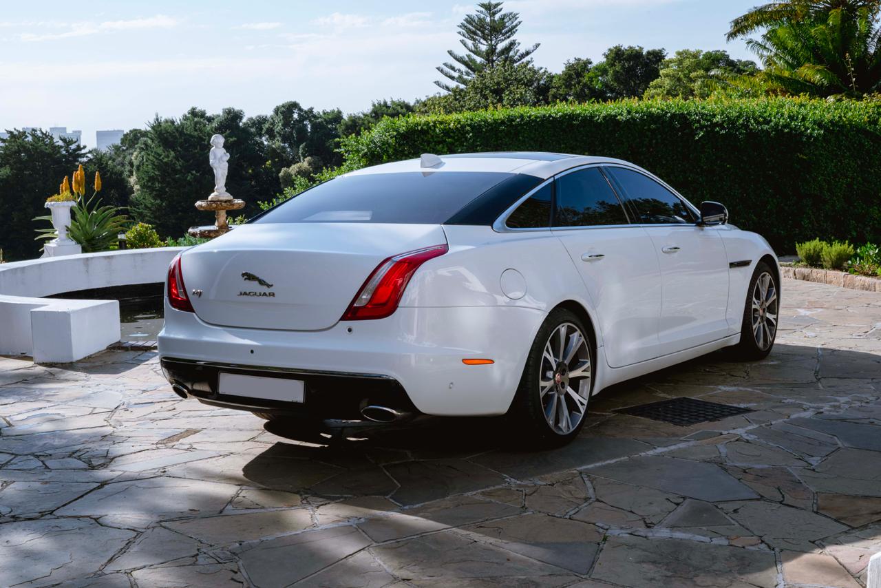 Jaguar XJ 3.0D Premium Luxury Laude Classic Cars