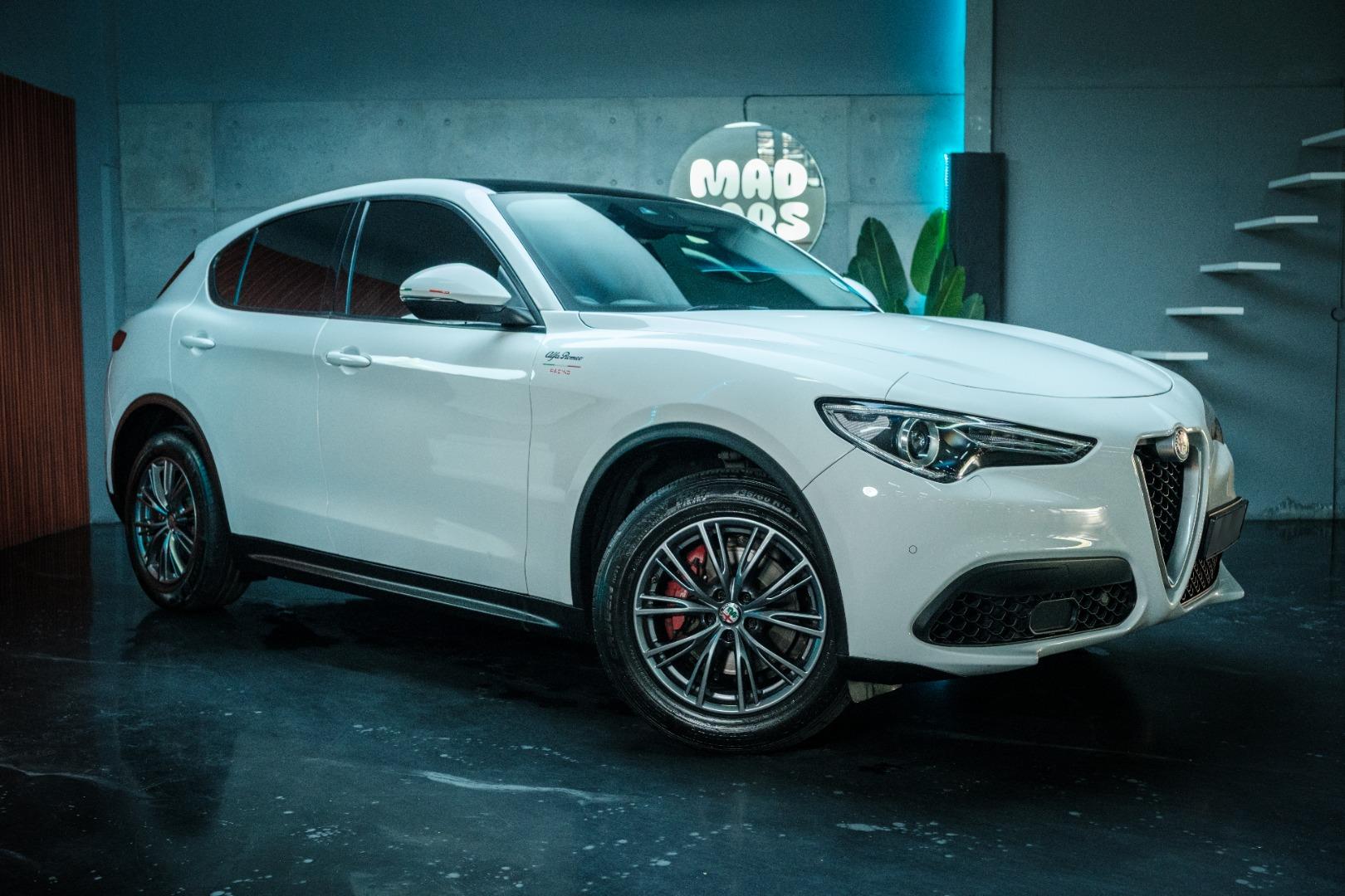 Alfa Romeo Stelvio 2.0T Super Q4 Mad Cars