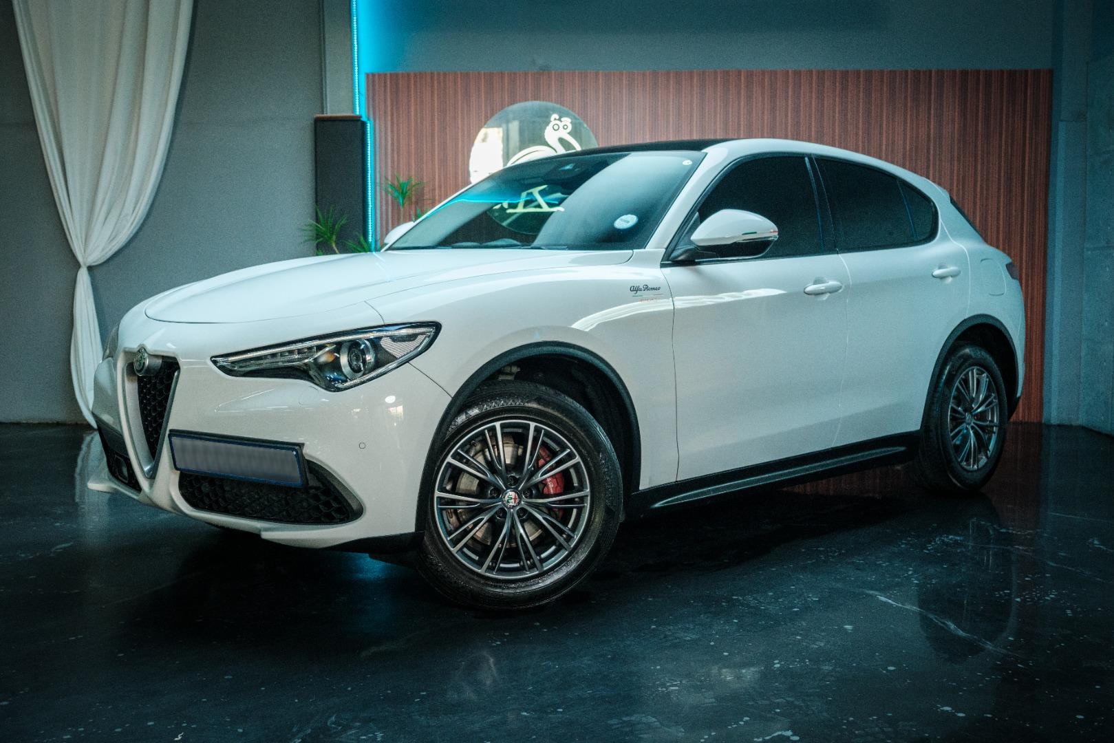 Alfa Romeo Stelvio 2.0T Super Q4 Mad Cars