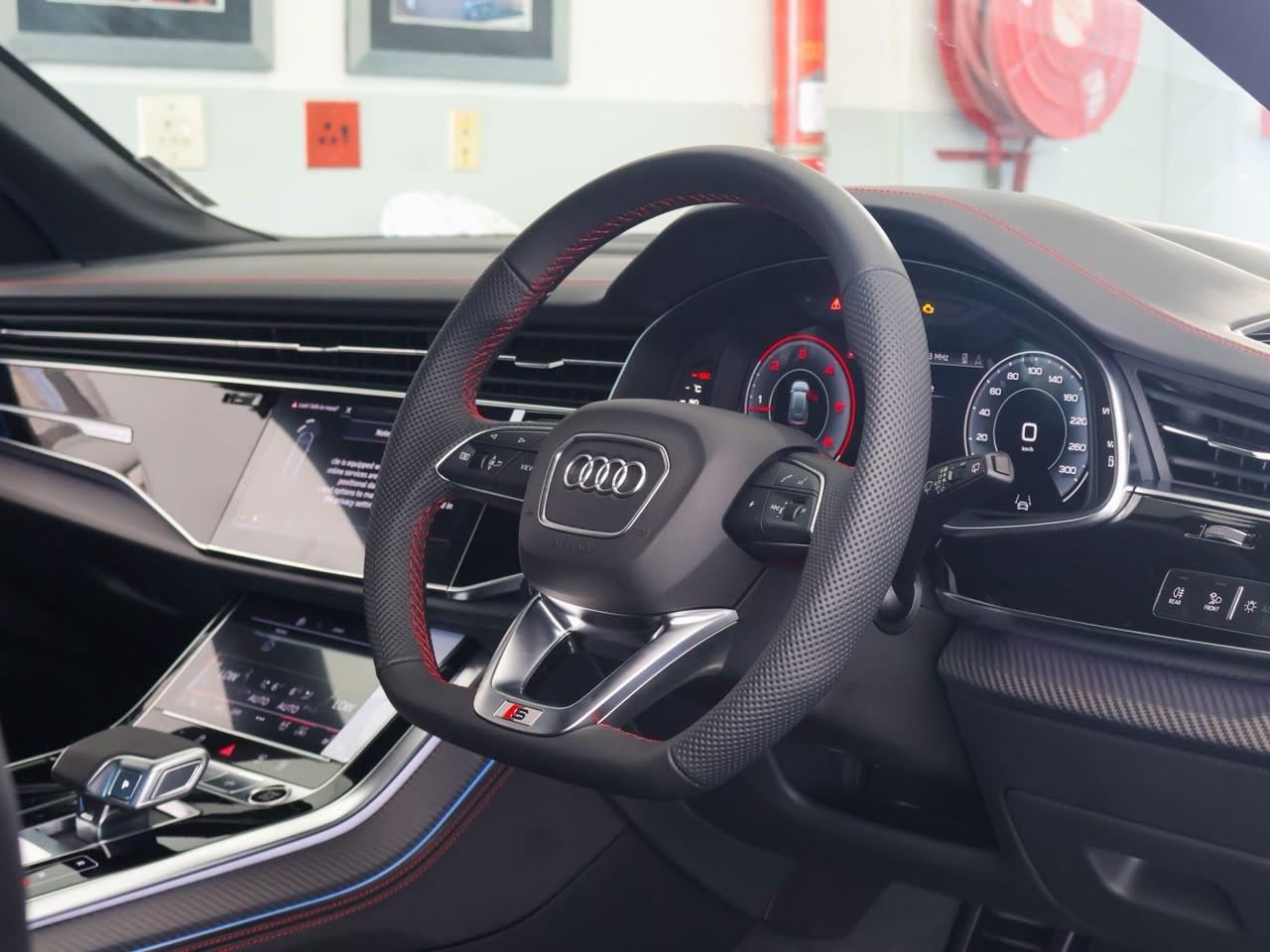 Audi Q8 45TDI Quattro Audi Centre Hatfield New