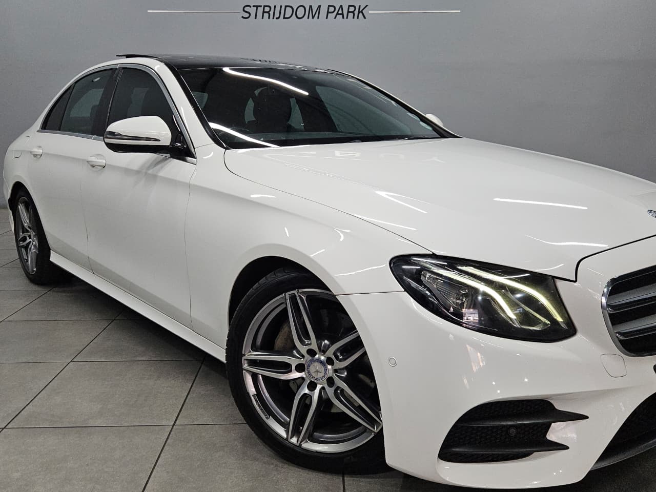 Mercedes-Benz E-Class E200 AMG Line Fourbuy Strijdompark
