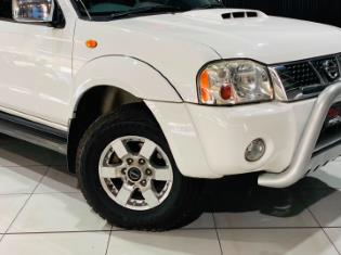 2018 Nissan NP300 Hardbody 2.5TDi Double Cab 4x4 for sale