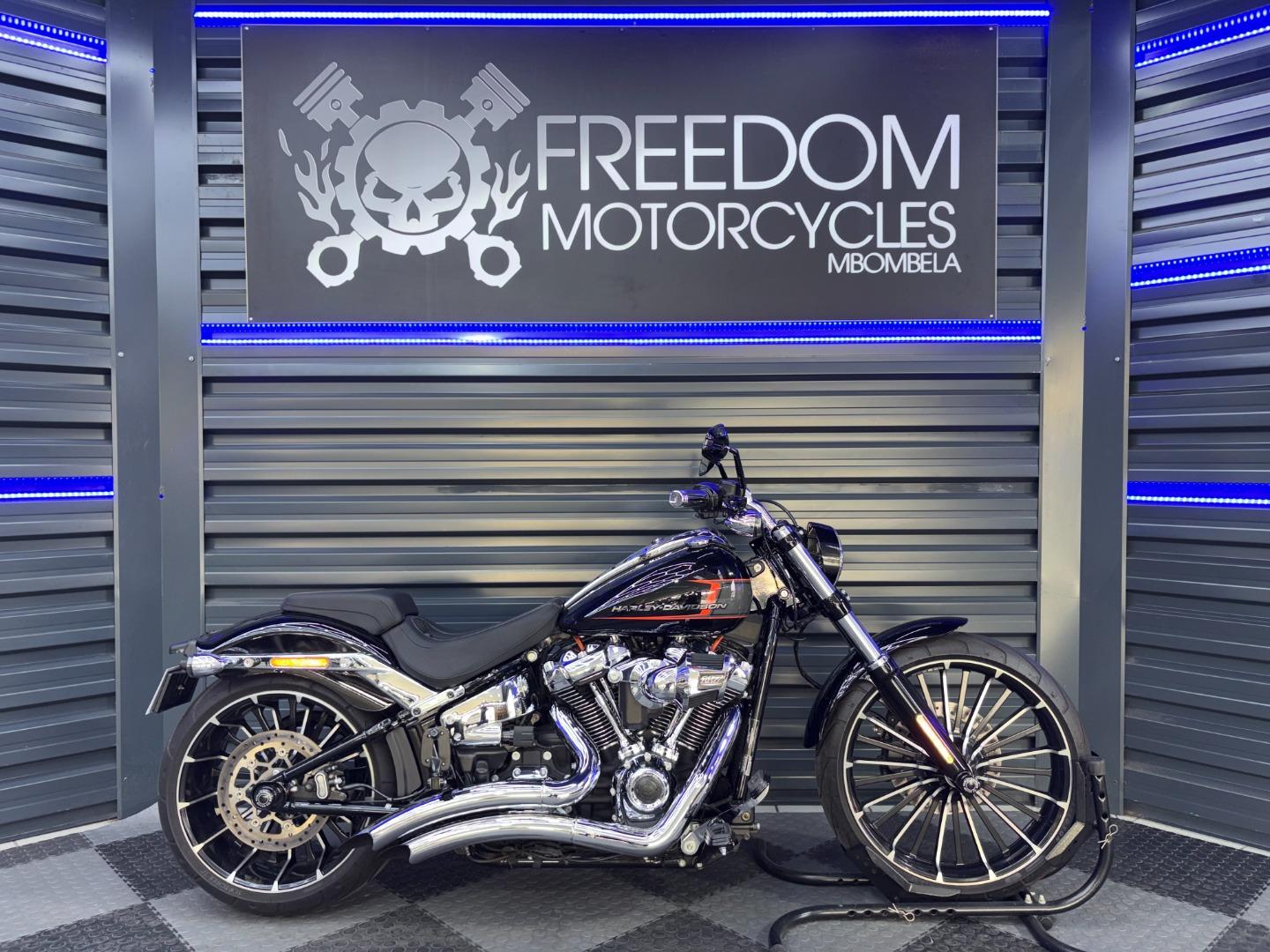 Harley-Davidson Softail Breakout Softail Breakout 117 Freedom Motorcycles
