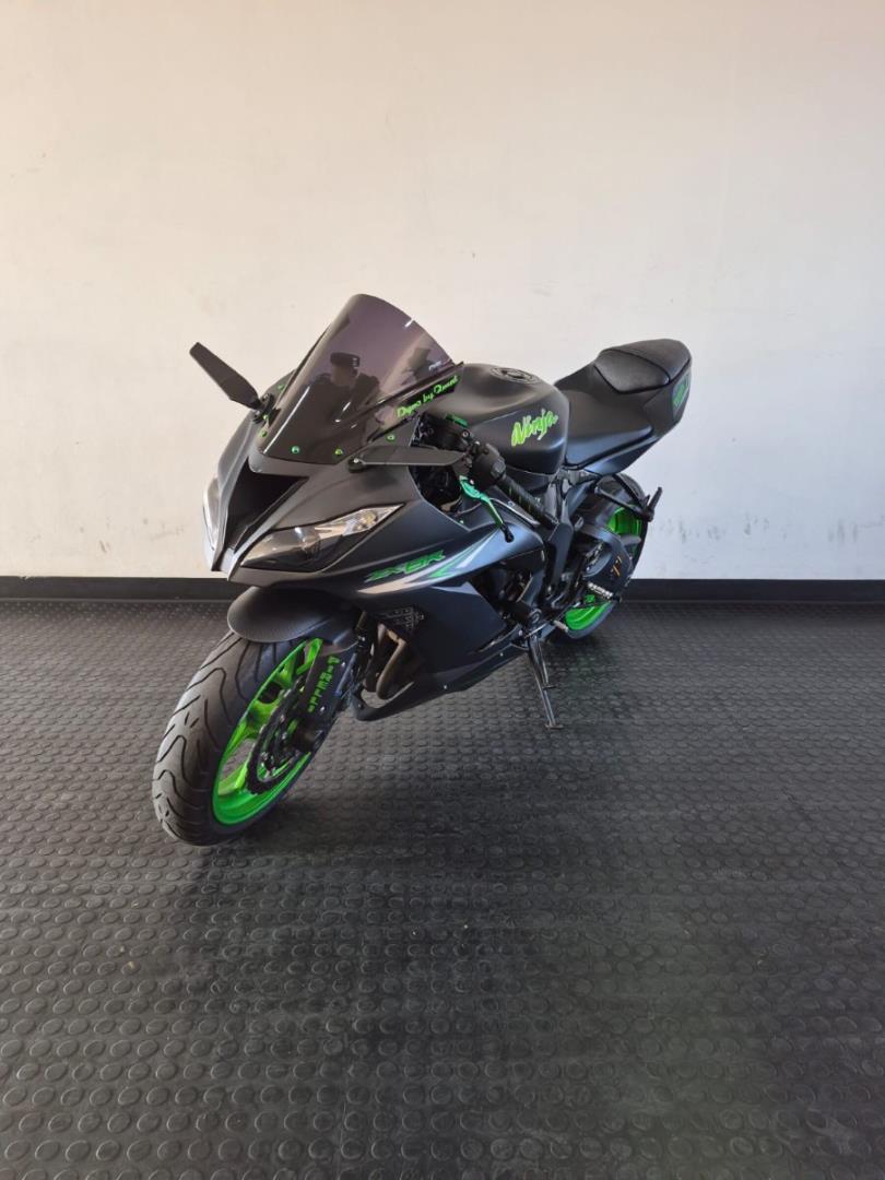 Kawasaki ZX 636 ABS BMW Motorrad Fourways