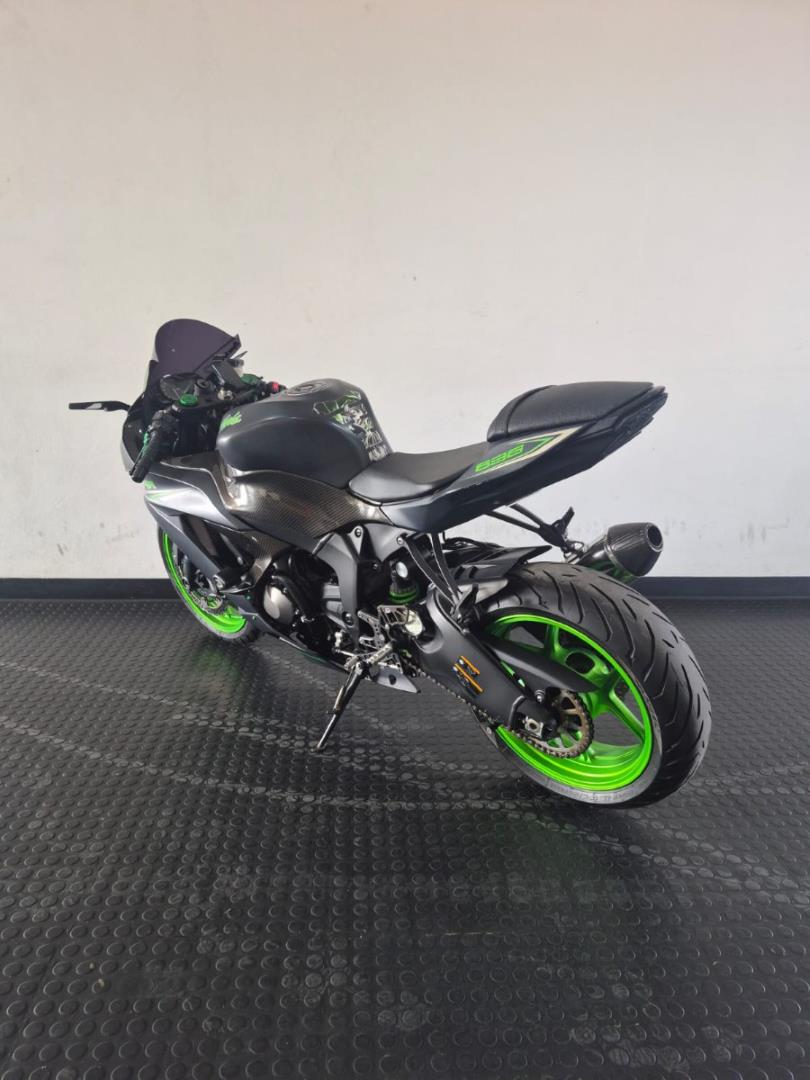 Kawasaki ZX 636 ABS BMW Motorrad Fourways