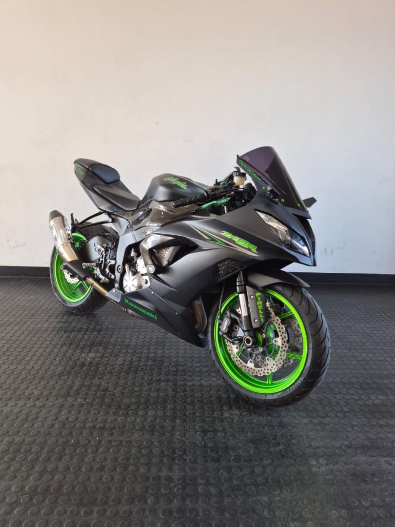 Kawasaki ZX 636 ABS BMW Motorrad Fourways