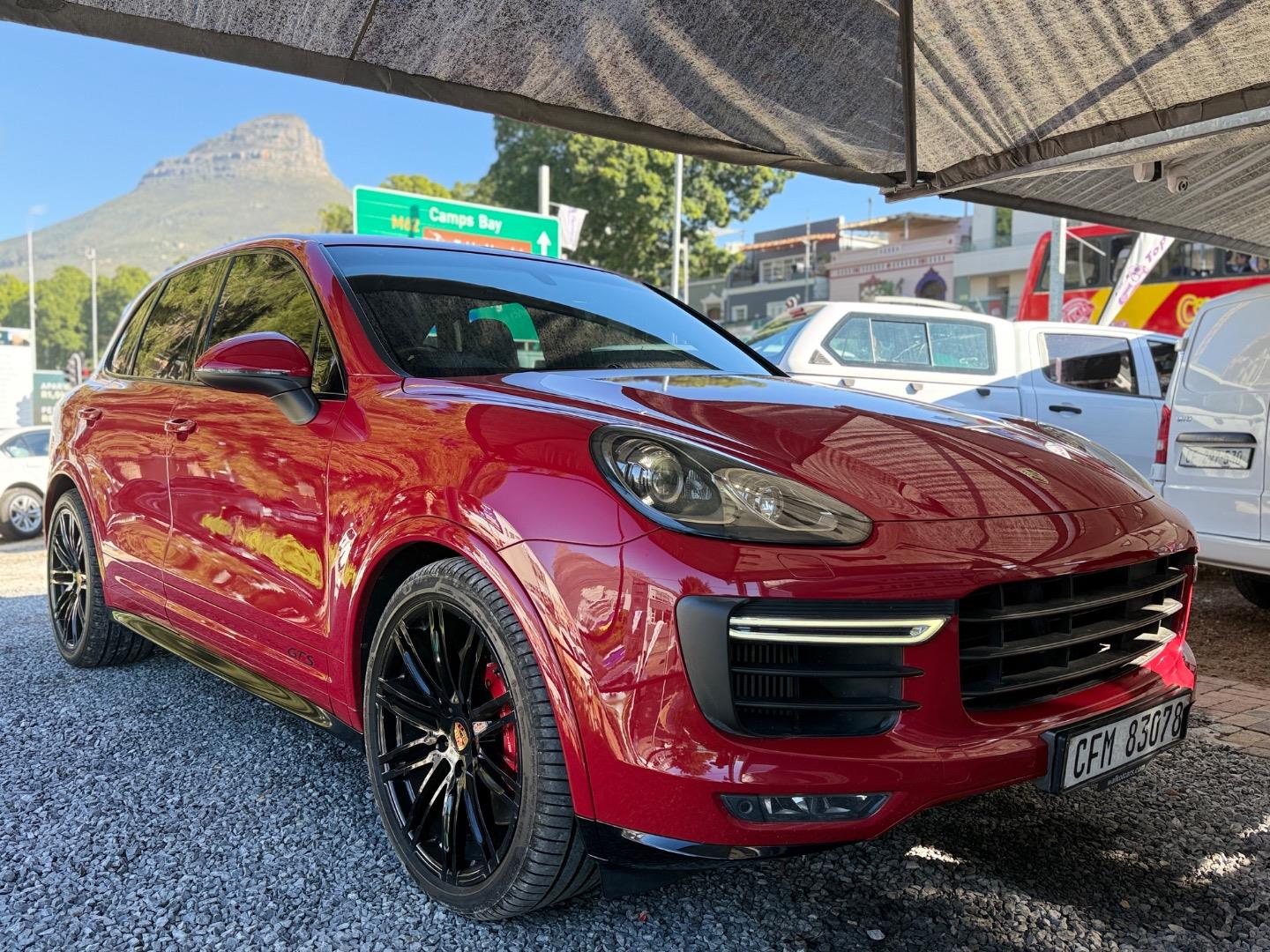 2015 Porsche Cayenne GTS