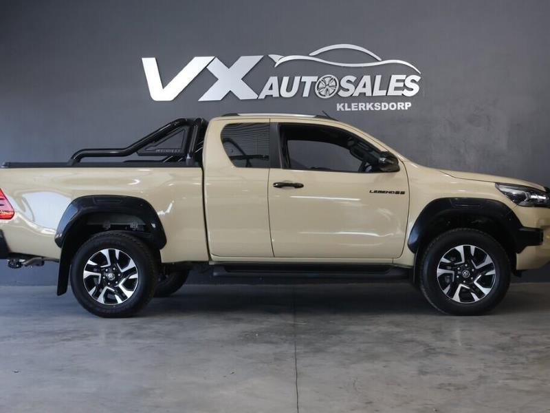 Toyota Hilux 2.8GD-6 Xtra Cab 4x4 Legend 55 for sale in Klerksdorp