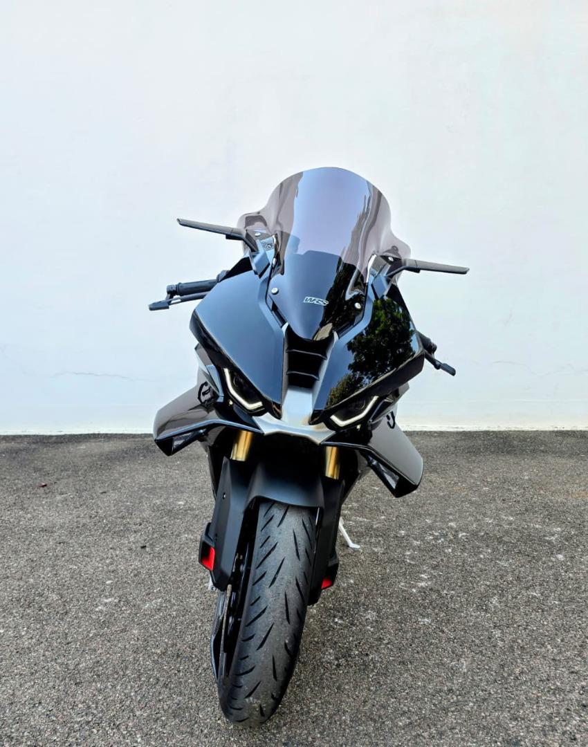 BMW S1000 RR BMW Montana Motorrad