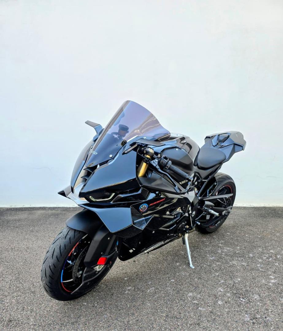 BMW S1000 RR BMW Montana Motorrad
