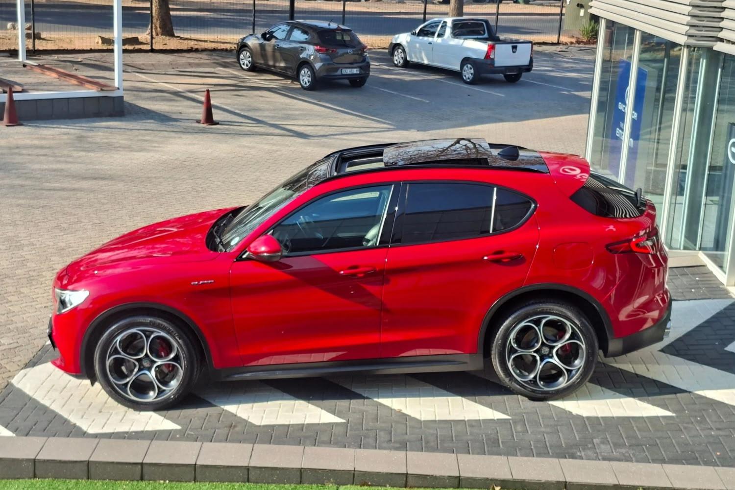 Alfa Romeo Stelvio 2.0T Super Q4 GAC Midrand / CAW Multifranchise