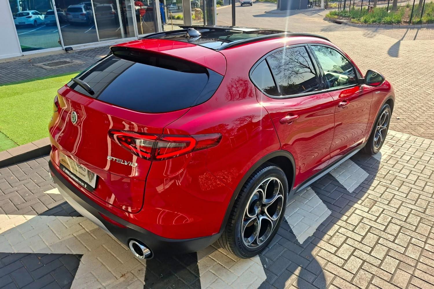 Alfa Romeo Stelvio 2.0T Super Q4 GAC Midrand / CAW Multifranchise