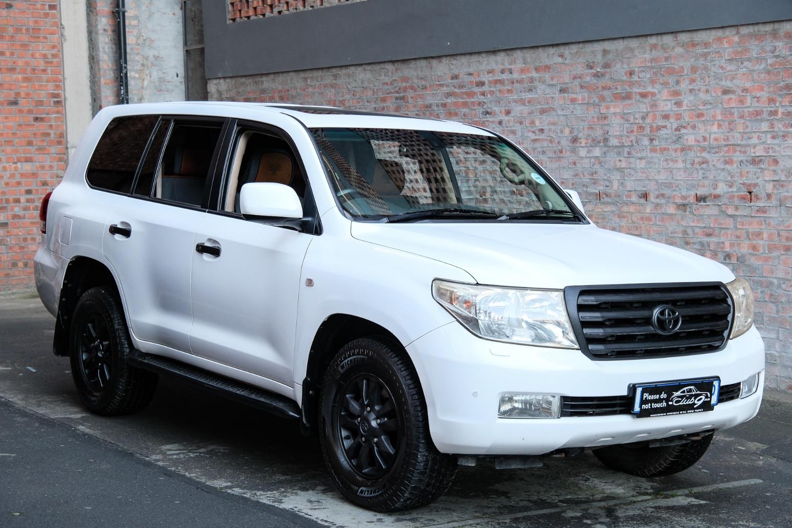 Toyota Land Cruiser 200 4.5D-4D VX Club 9