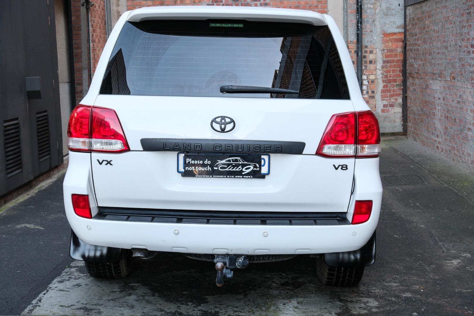 Toyota Land Cruiser 200 4.5D-4D VX Club 9