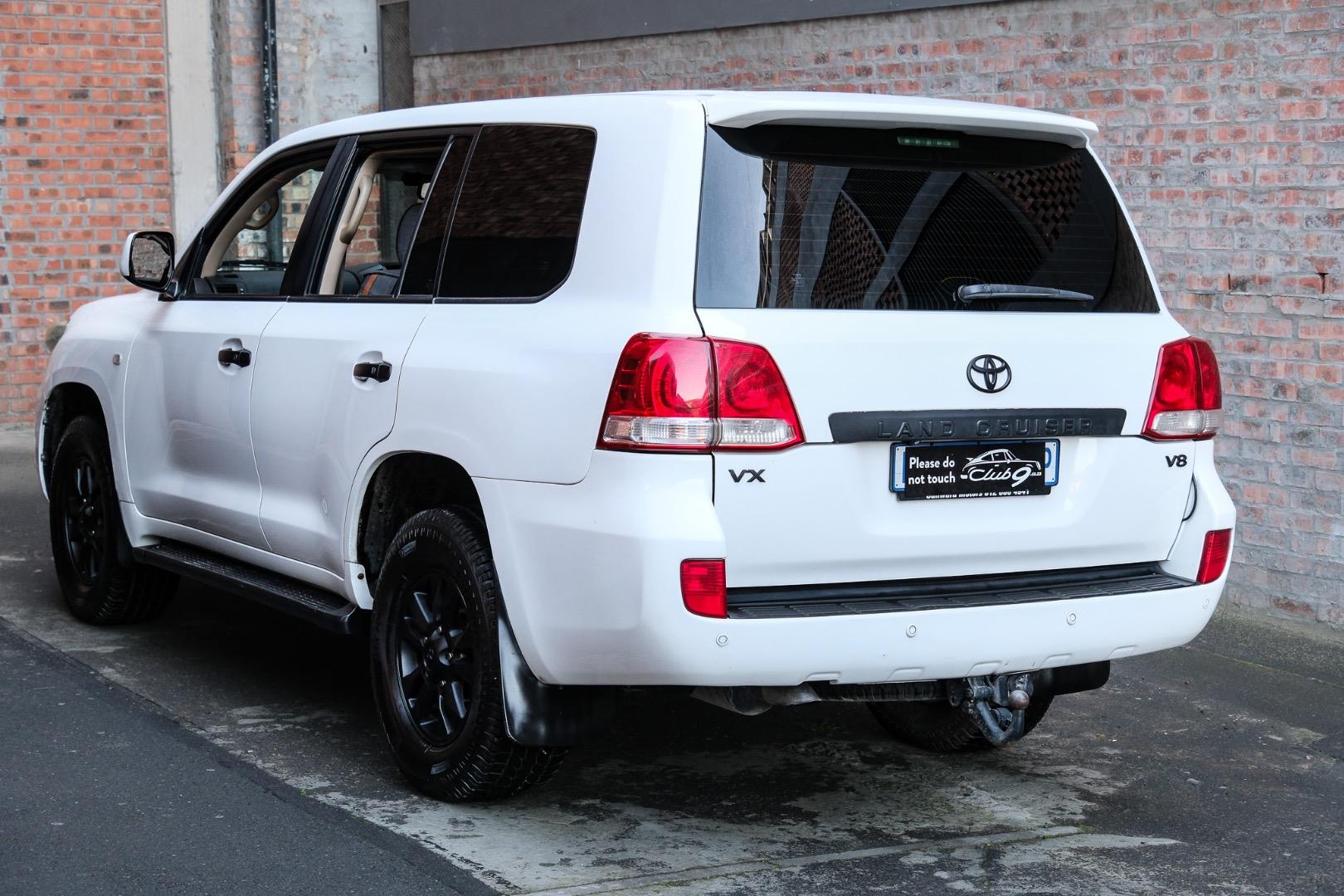 Toyota Land Cruiser 200 4.5D-4D VX Club 9
