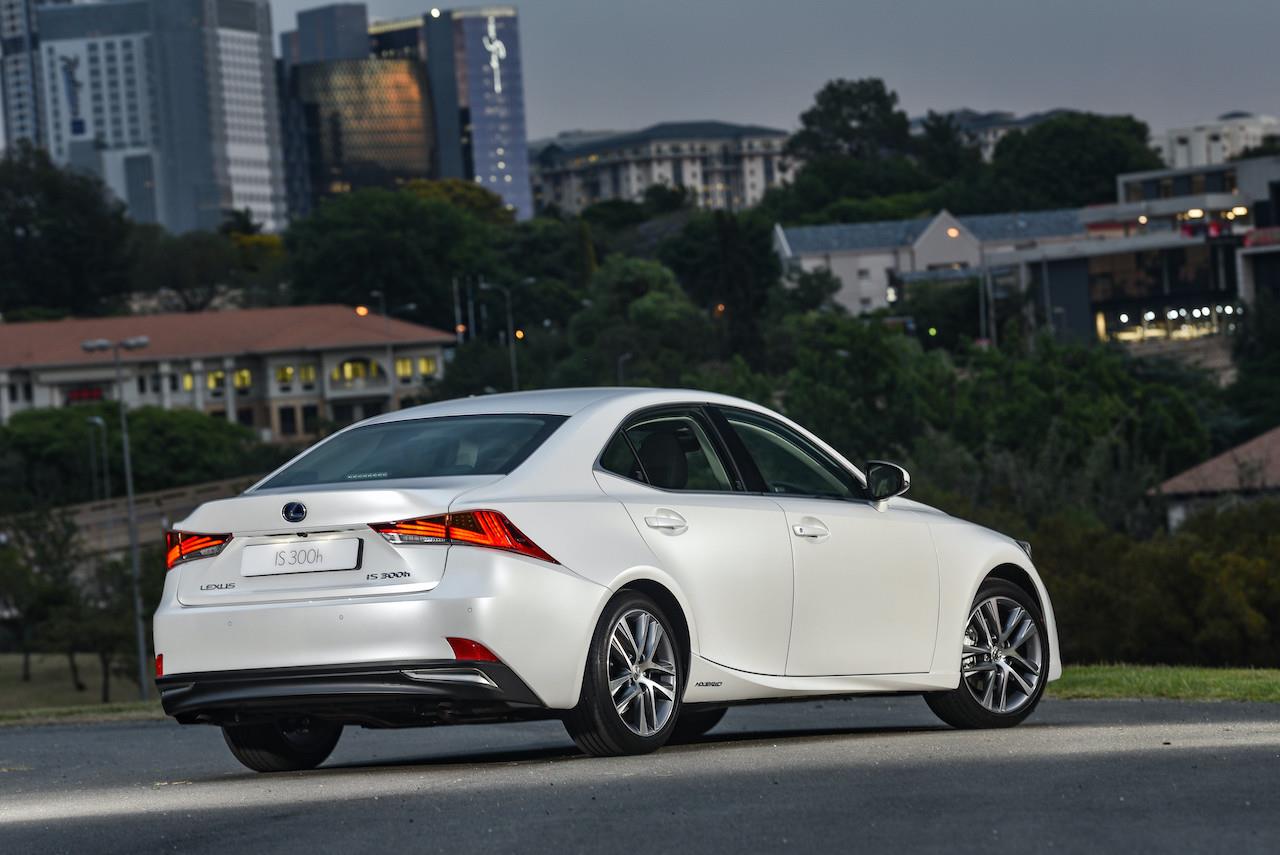 Lexus IS