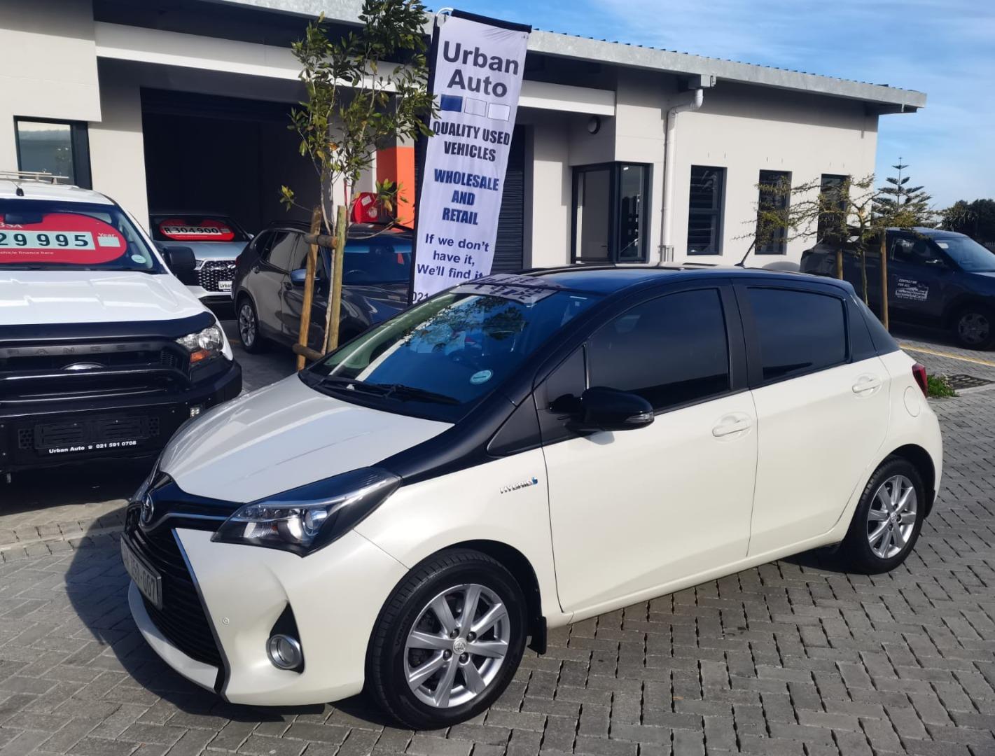 Toyota Yaris Hybrid Urban Auto