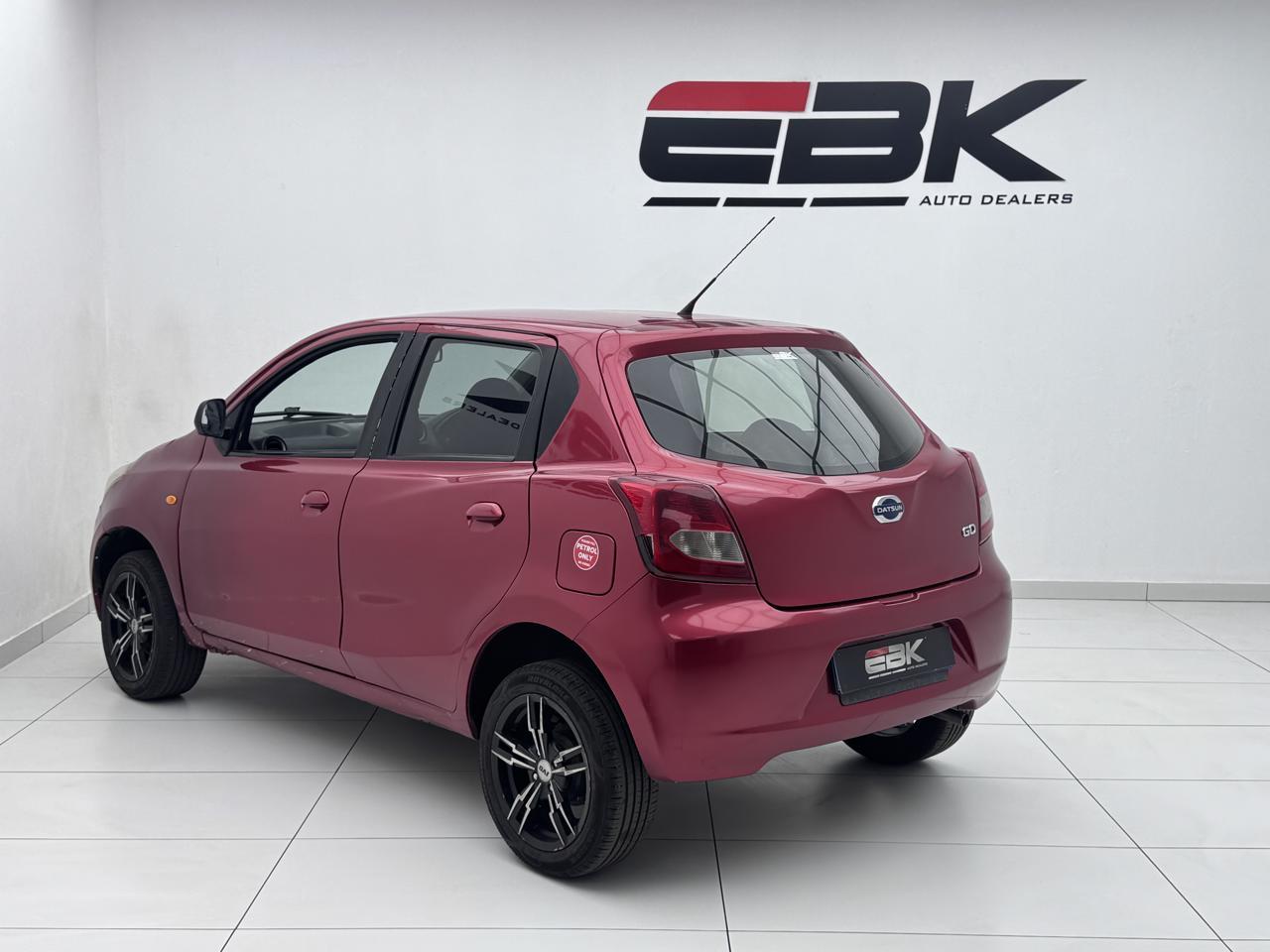 Datsun Go 1.2 Lux EBK Diagonal Street