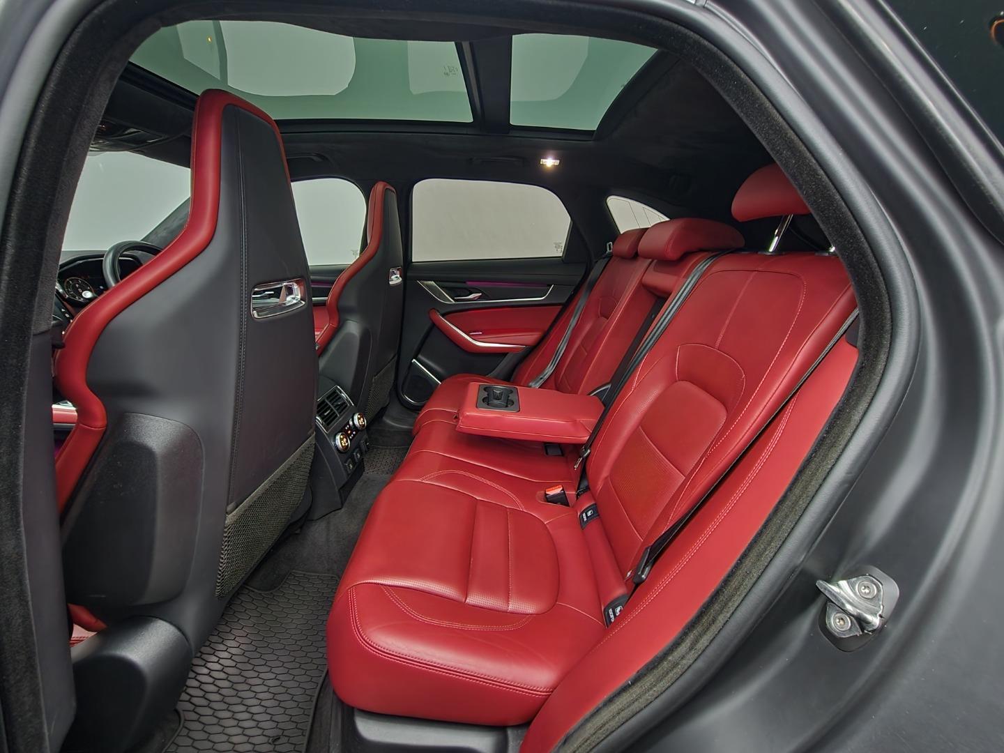Jaguar F-Pace D300 AWD R-Dynamic HSE Jaguar Land Rover Sandton
