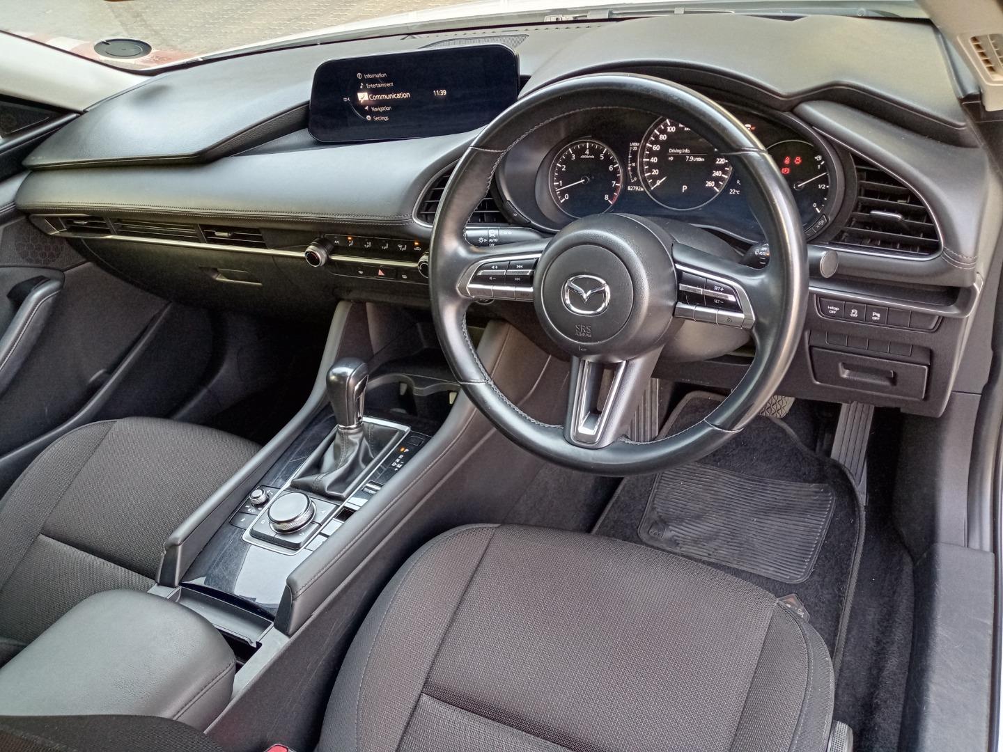 Mazda Mazda3 Sedan 1.5 Dynamic Auto BMW Montana