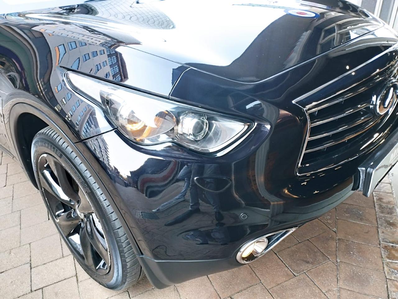 2016 Infiniti QX70 5.0 S Premium image 5