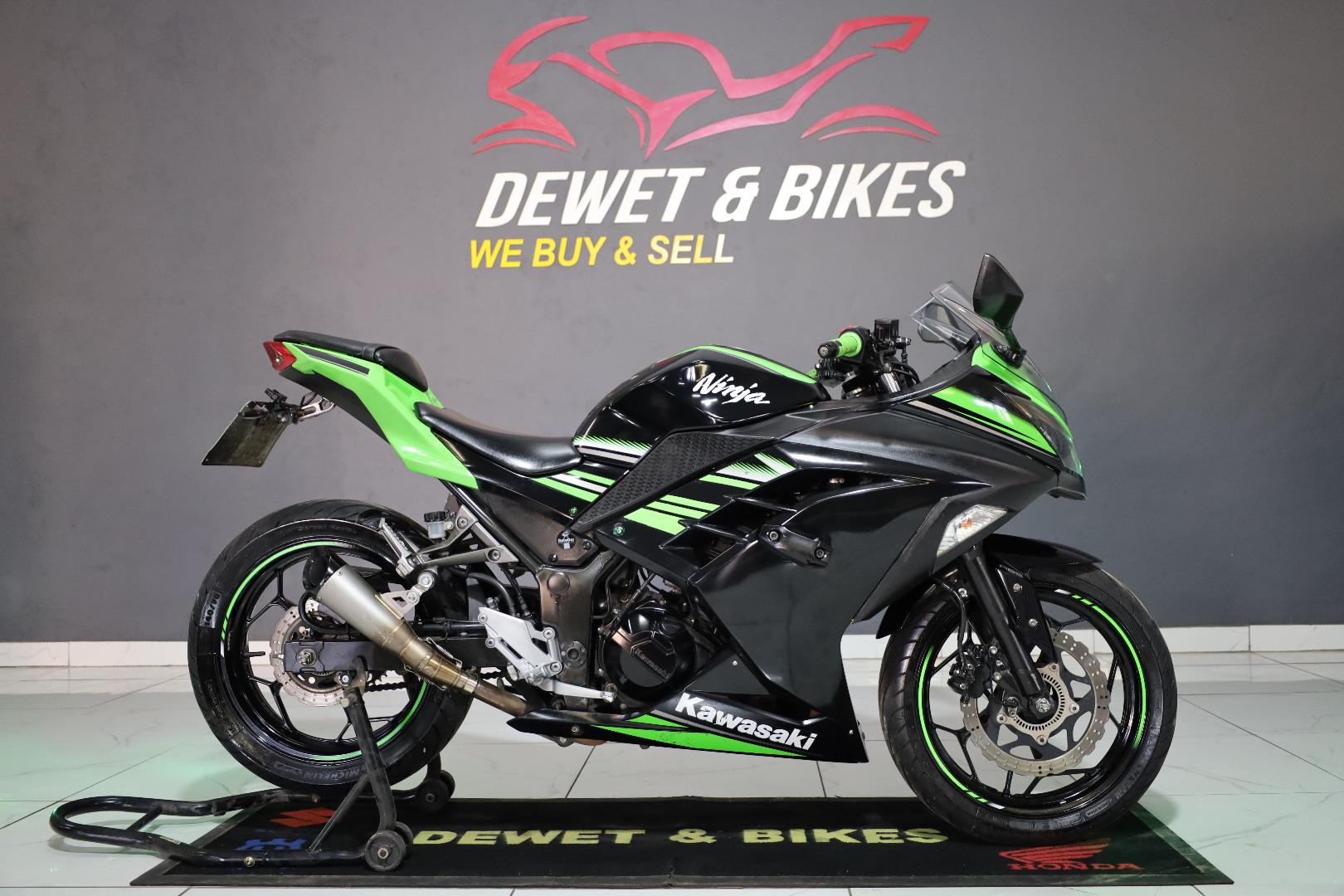 Kawasaki Ninja 300r ABS Dewet & Bikes