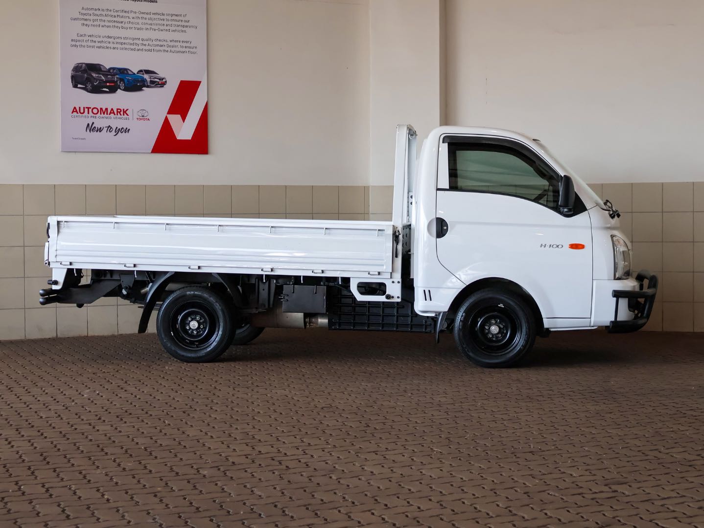 Hyundai H-100 Bakkie 2.6D Deck (Aircon) Bidvest McCarthy Toyota Ballito