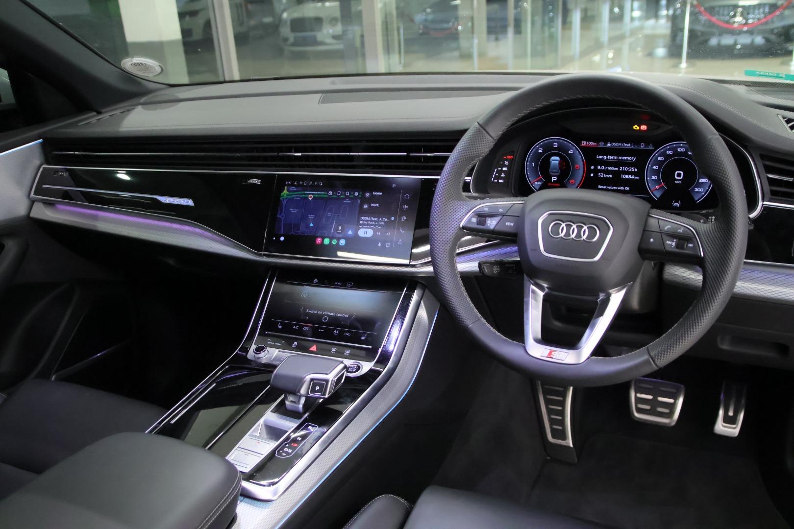 Audi Q8 45TDI Quattro Platinum Edition Yas Marina Auto