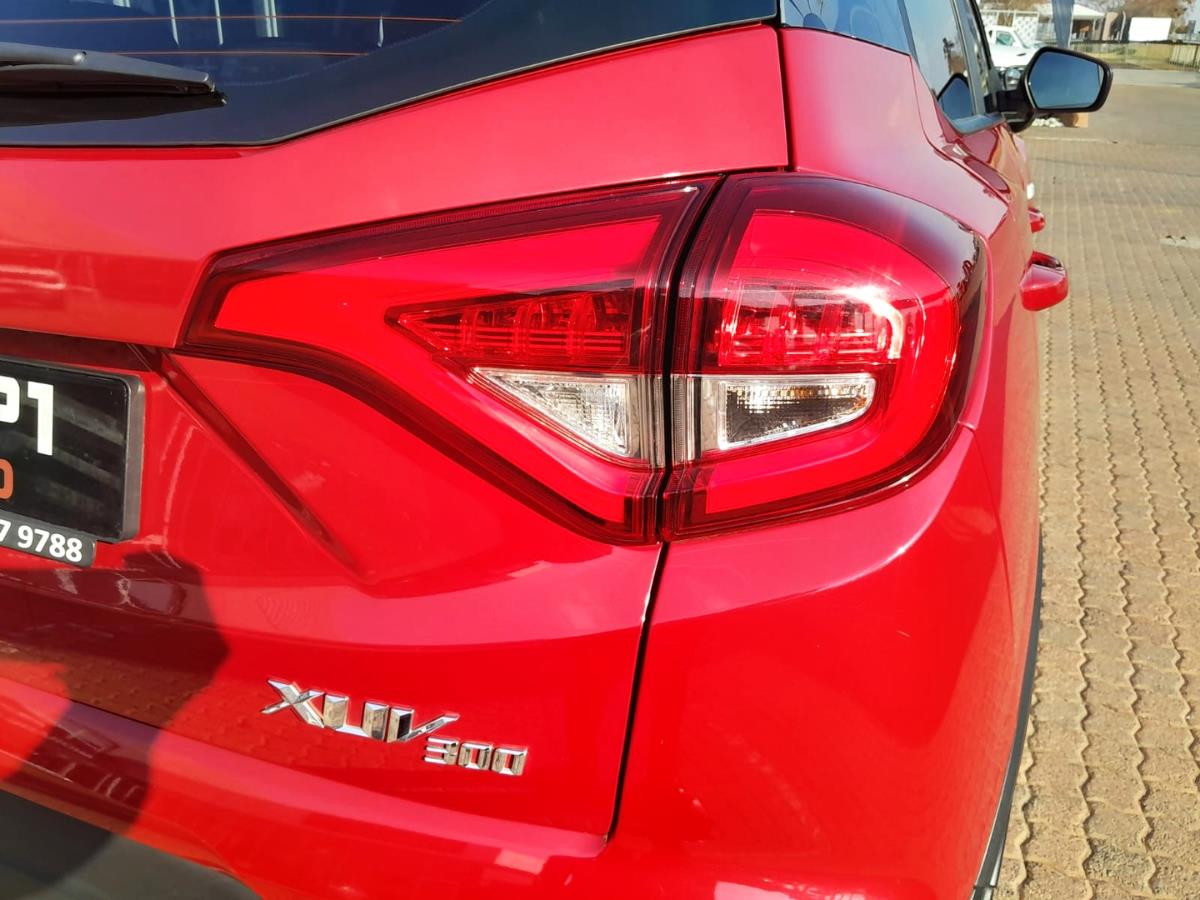 Mahindra XUV300 1.2T W6 Group1 Midrand