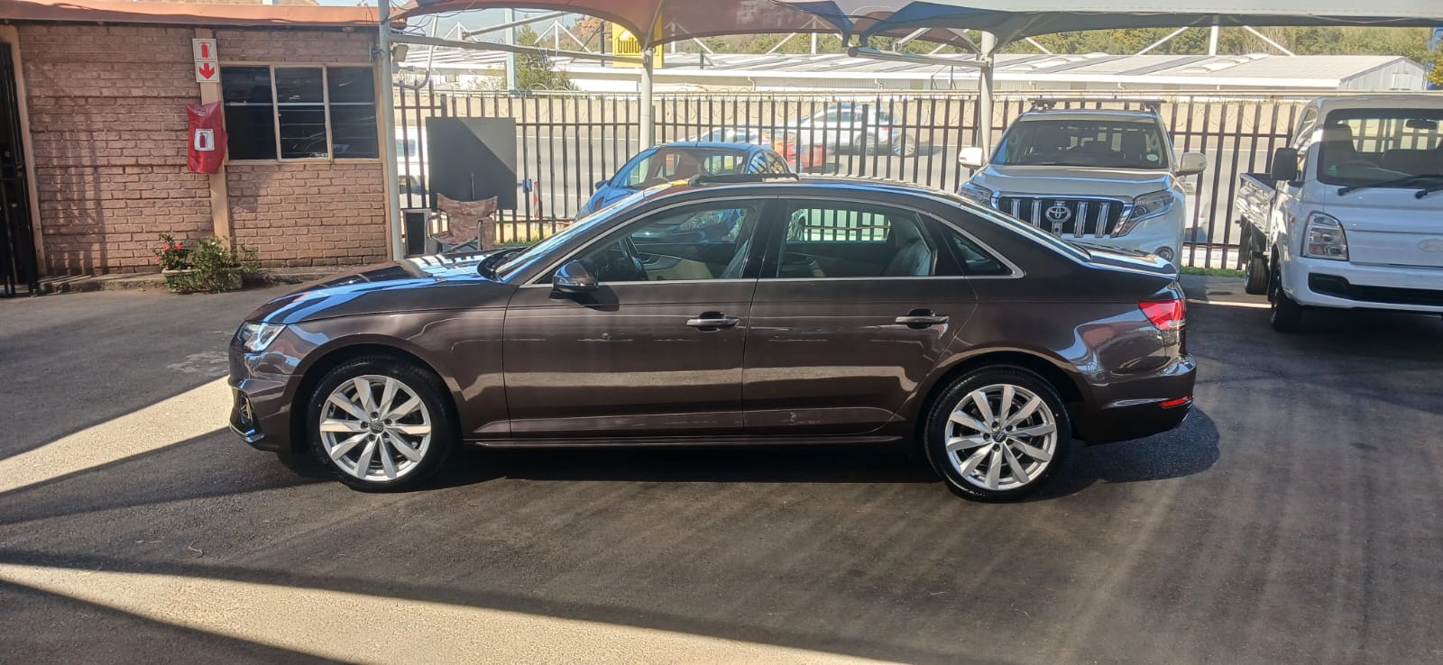 Audi A4 2.0TFSI Design Jambo Motors