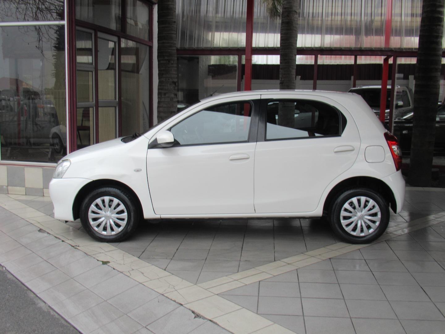 Toyota Etios Hatch 1.5 Xs Faiz Motors CC
