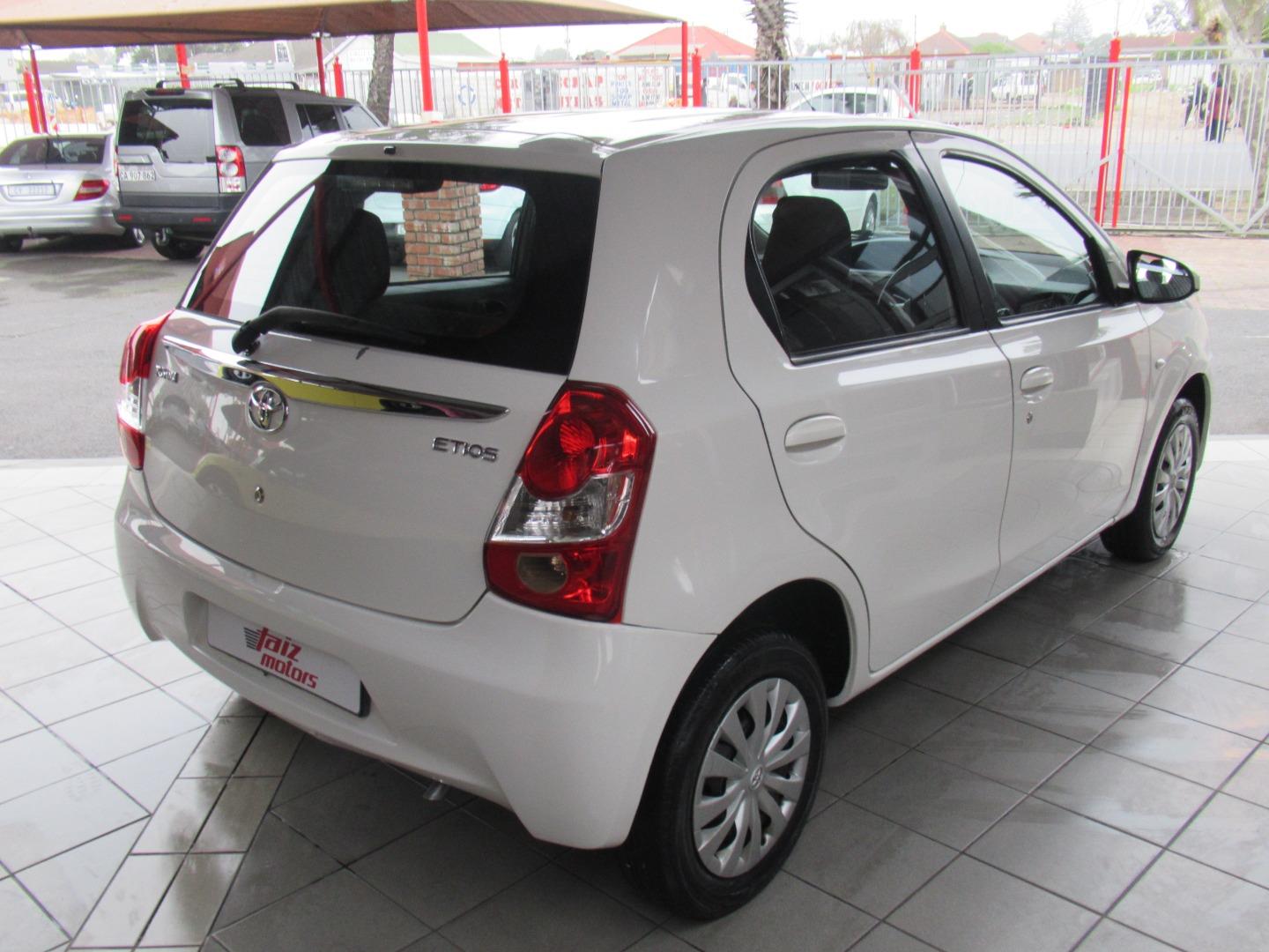 Toyota Etios Hatch 1.5 Xs Faiz Motors CC