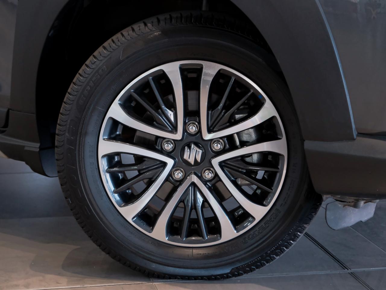 2025 Suzuki XL6