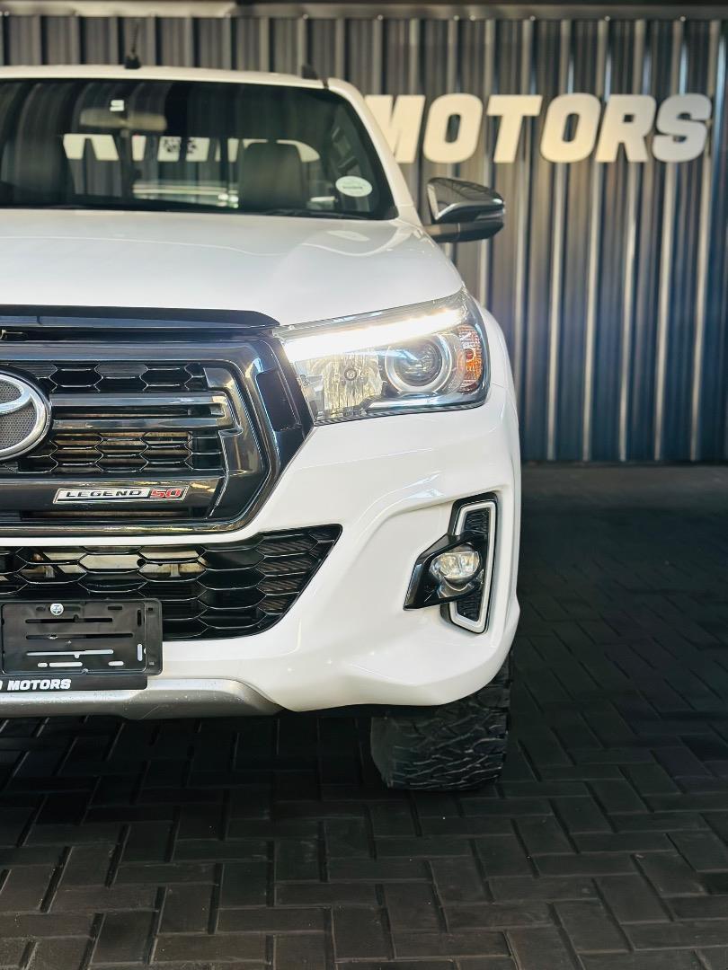 Toyota Hilux 2.8GD-6 Xtra Cab 4x4 Legend 50 White Rhino Motors