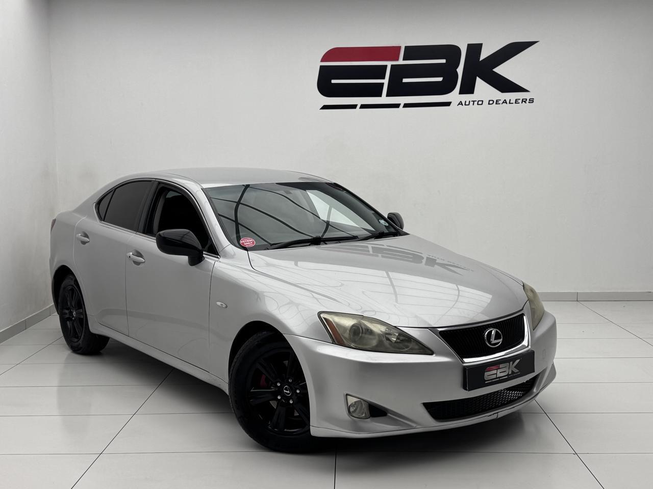 Lexus IS 250 Auto EBK Diagonal Street