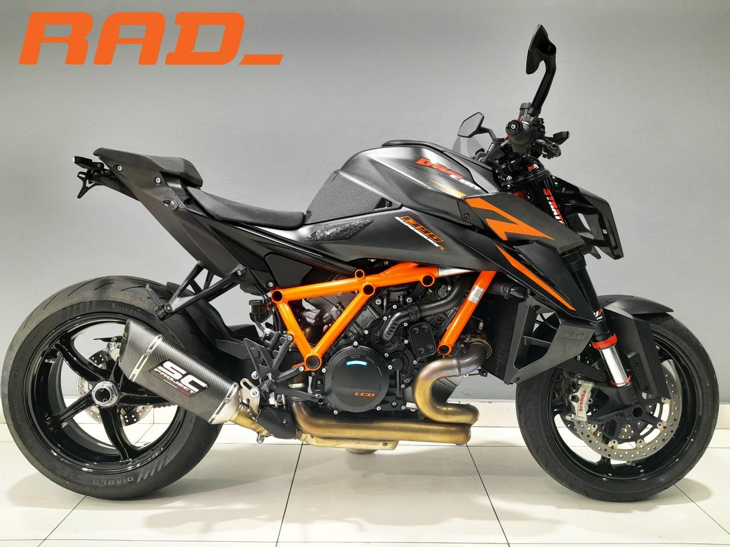 KTM 1390 SUPER DUKE R