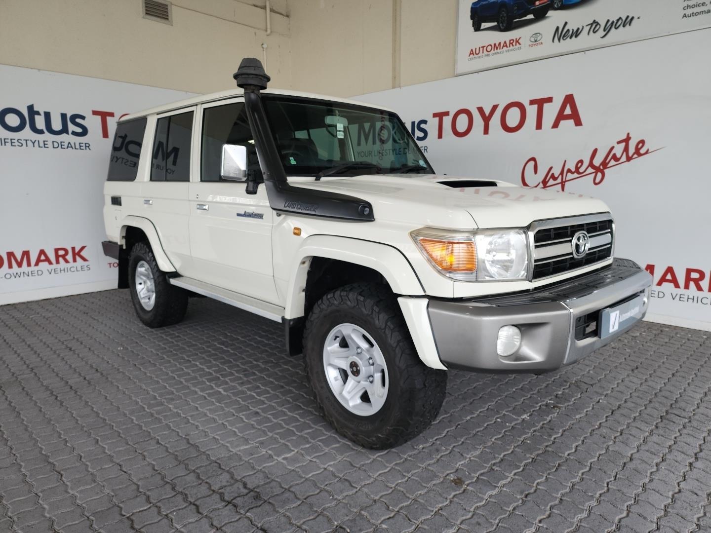 2015 Toyota Land Cruiser 76 4.5D-4D LX V8 Station Wagon for sale