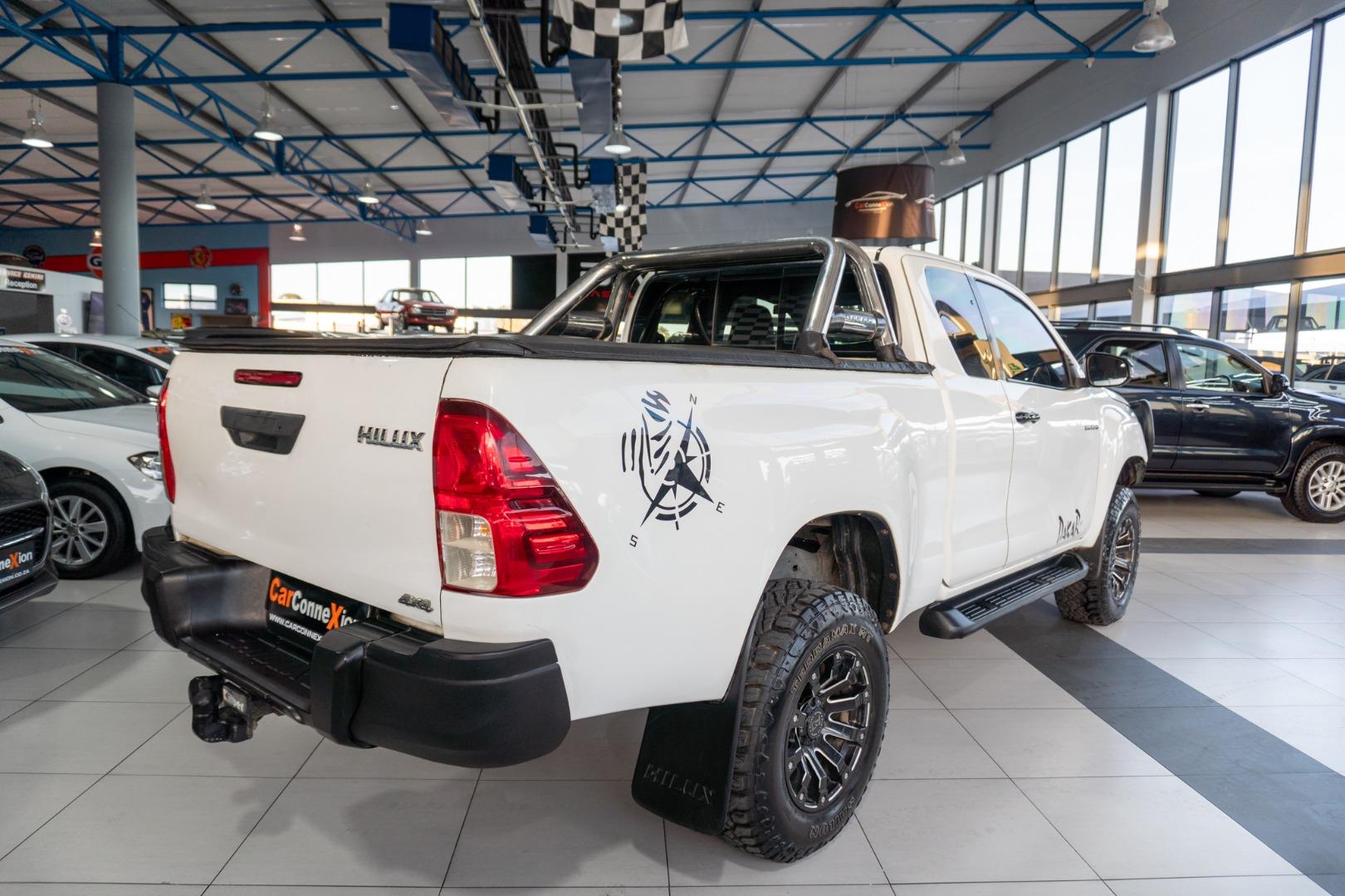 Toyota Hilux 2.8GD-6 Xtra Cab 4x4 Raider Dakar Car Connexion